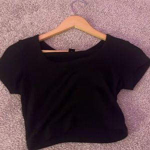 Cropped black top